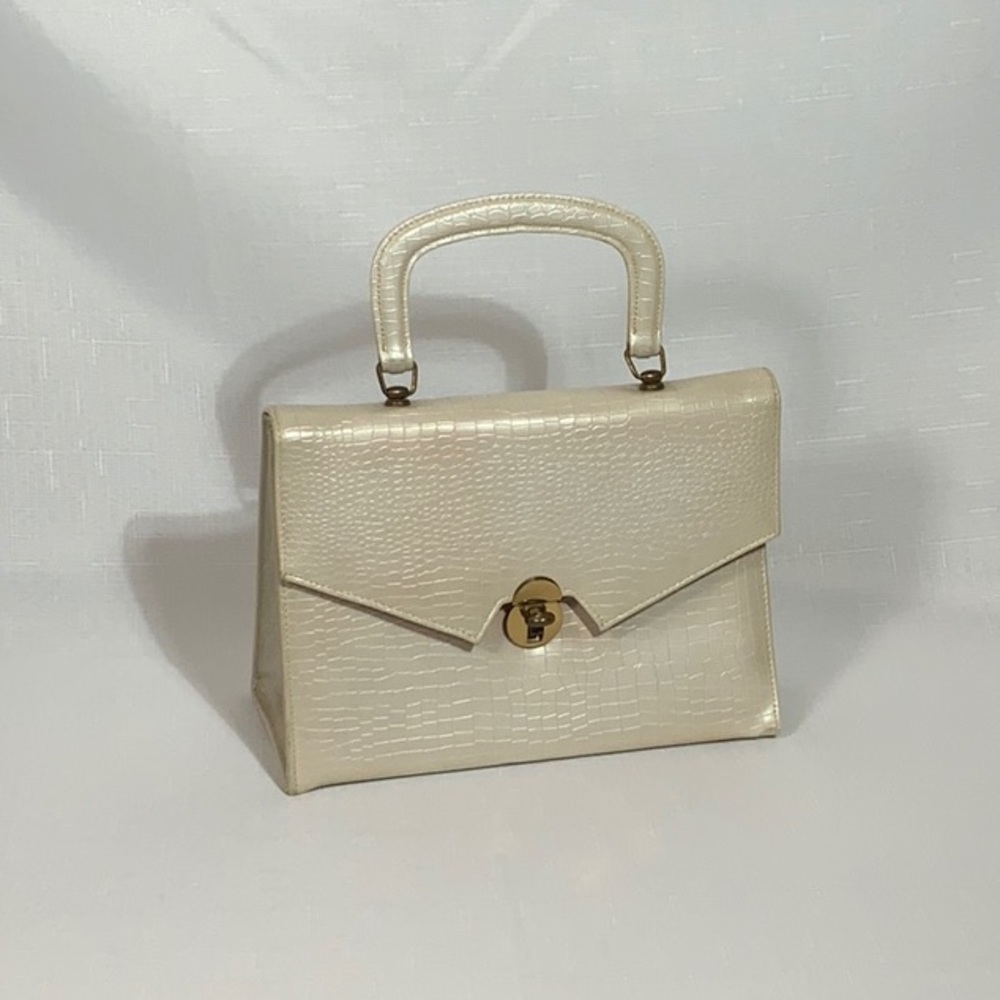 Vintage Cream Handbag.